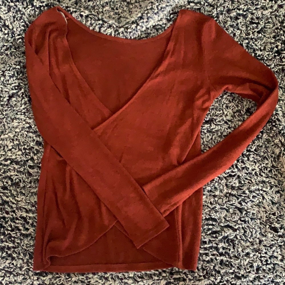 Low cut long sleeve sweater